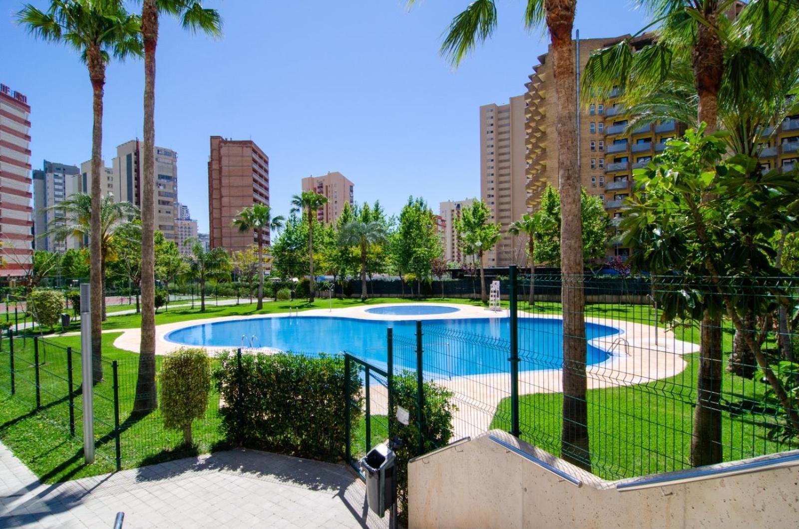 Torre D'Oboe Apartments Бенидорм Экстерьер фото